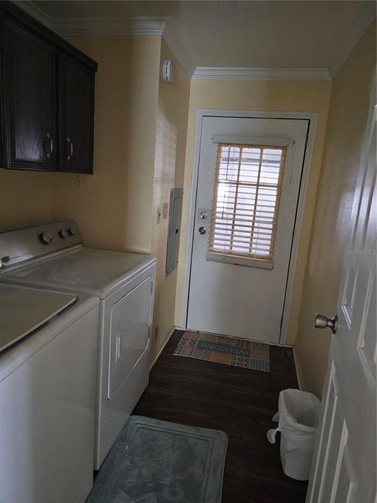 Active With Contract: $154,900 (2 beds, 2 baths, 1404 Square Feet)