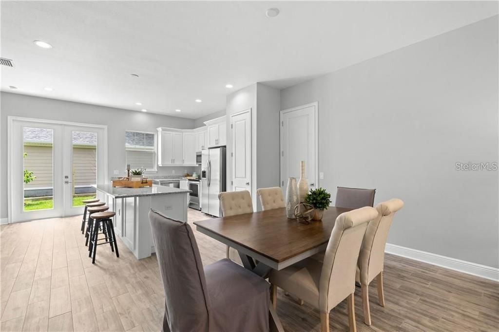 For Sale: $395,000 (3 beds, 2 baths, 1533 Square Feet)