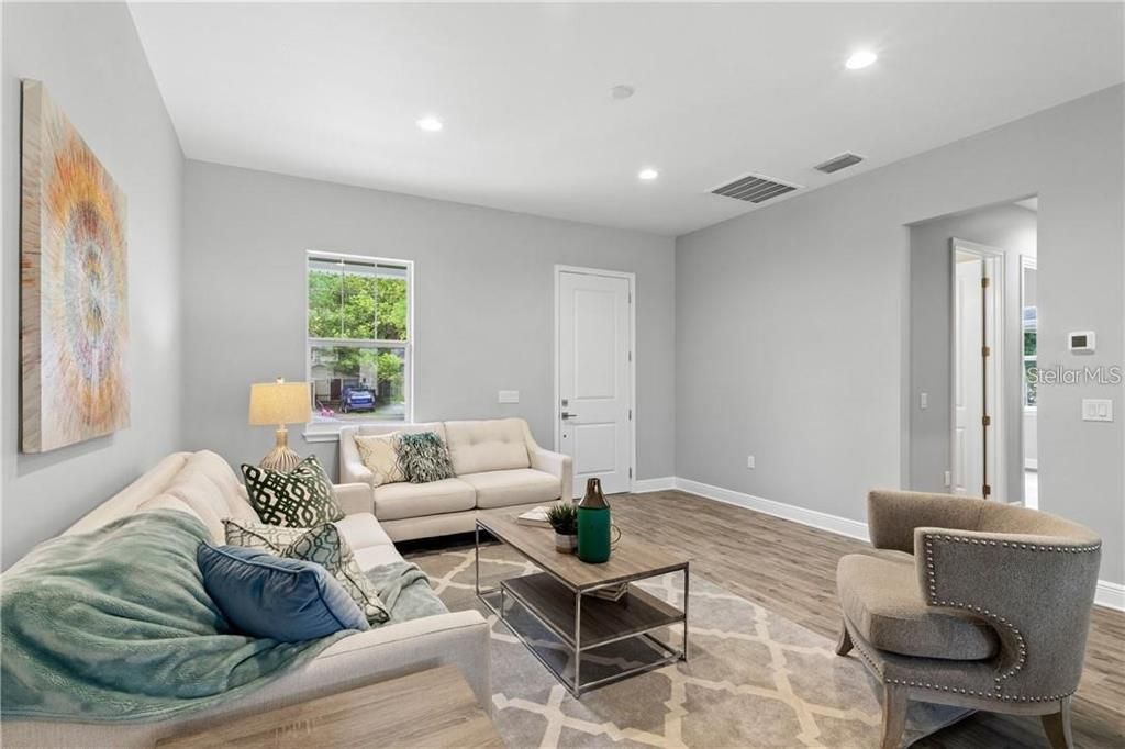 For Sale: $395,000 (3 beds, 2 baths, 1533 Square Feet)