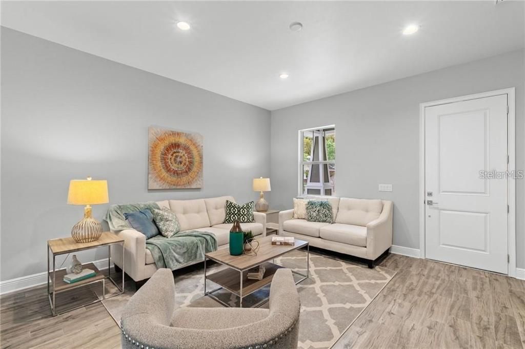 For Sale: $395,000 (3 beds, 2 baths, 1533 Square Feet)