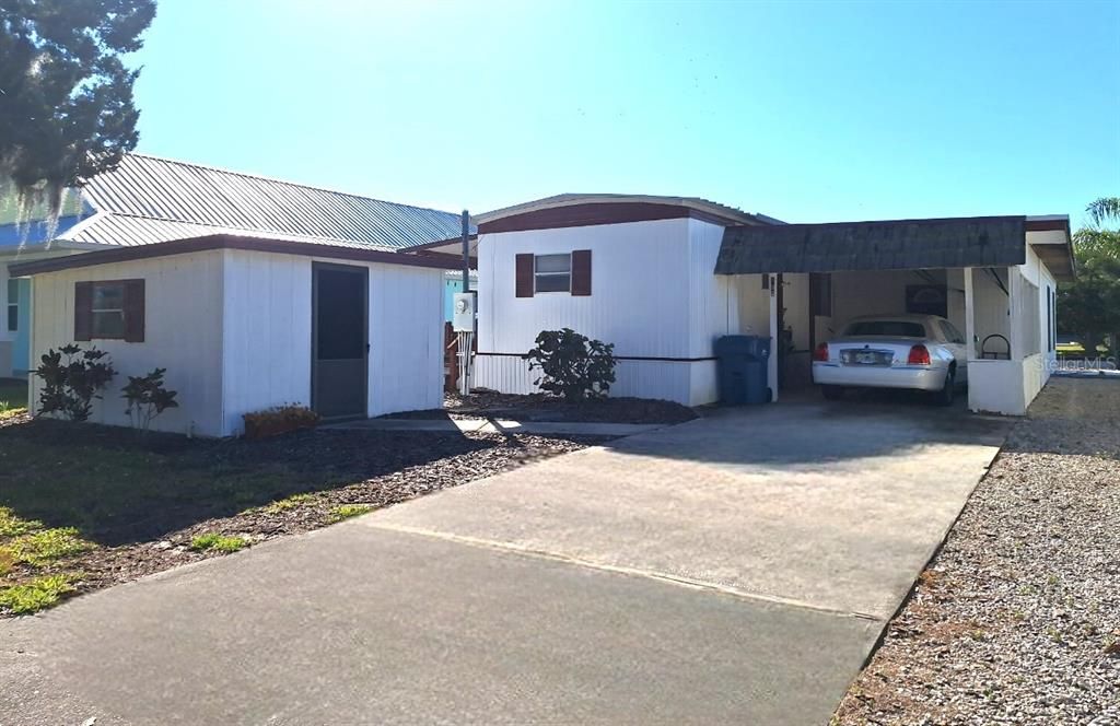 For Sale: $234,900 (2 beds, 1 baths, 784 Square Feet)