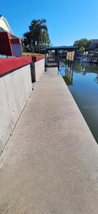 For Sale: $234,900 (2 beds, 1 baths, 784 Square Feet)