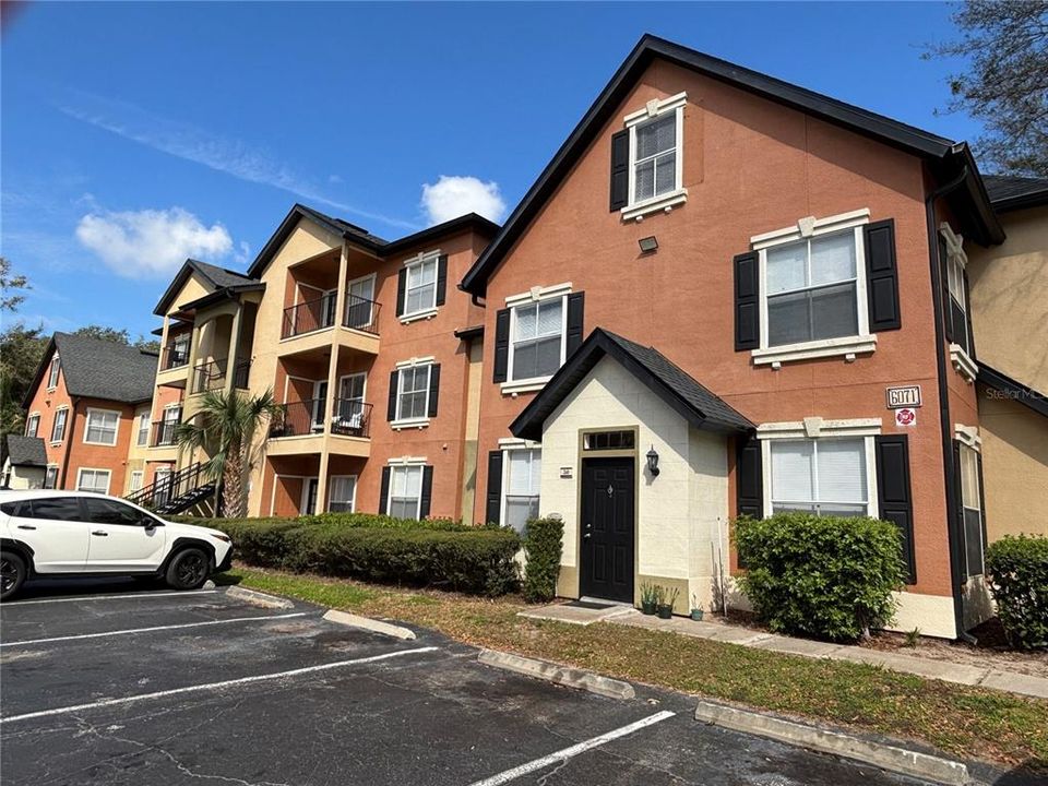 Recently Sold: $169,900 (1 beds, 1 baths, 713 Square Feet)