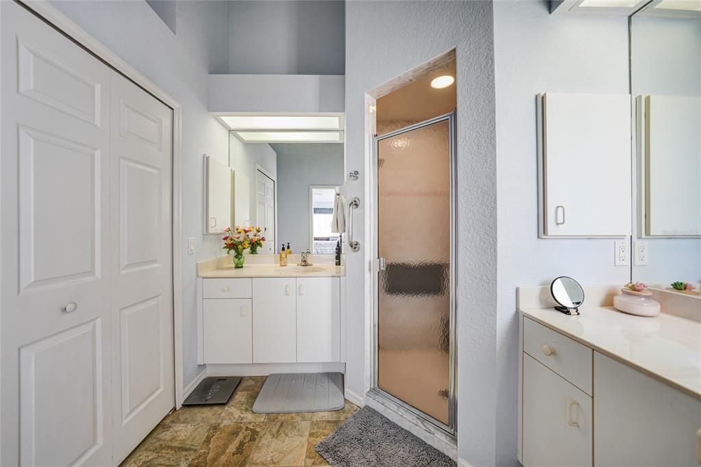 Active With Contract: $259,900 (3 beds, 2 baths, 1631 Square Feet)