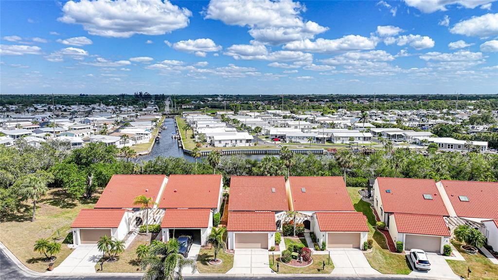 Active With Contract: $259,900 (3 beds, 2 baths, 1631 Square Feet)