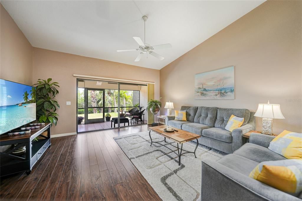 Active With Contract: $259,900 (3 beds, 2 baths, 1631 Square Feet)