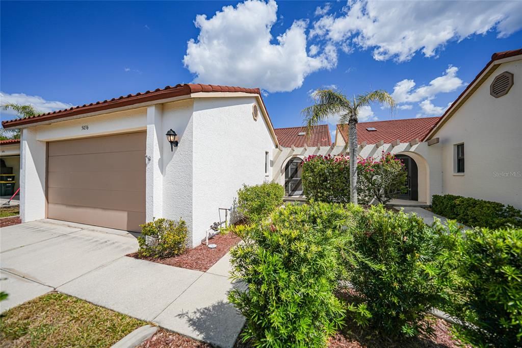 Active With Contract: $259,900 (3 beds, 2 baths, 1631 Square Feet)