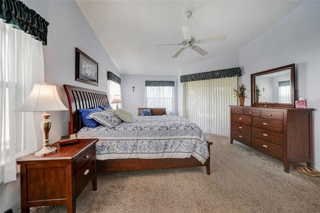 Active With Contract: $259,900 (3 beds, 2 baths, 1631 Square Feet)