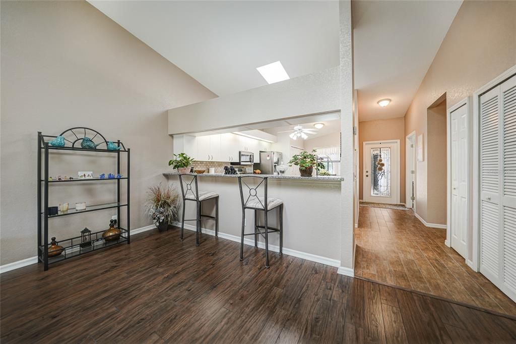 Active With Contract: $259,900 (3 beds, 2 baths, 1631 Square Feet)