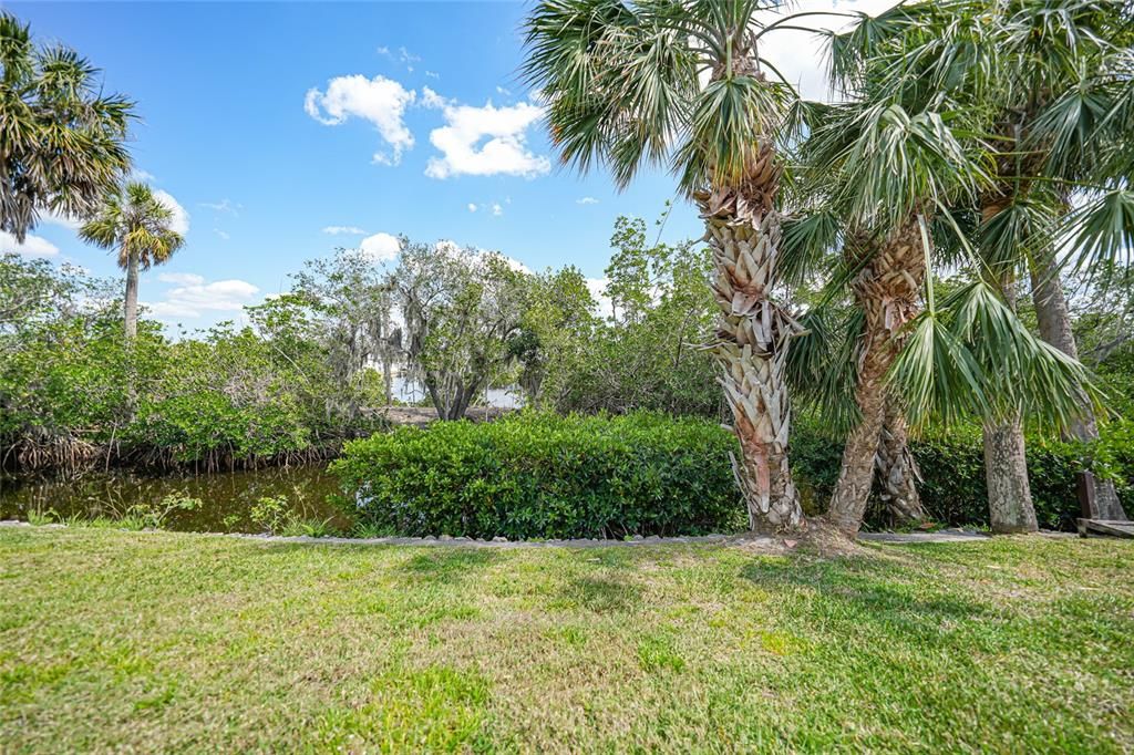 Active With Contract: $259,900 (3 beds, 2 baths, 1631 Square Feet)