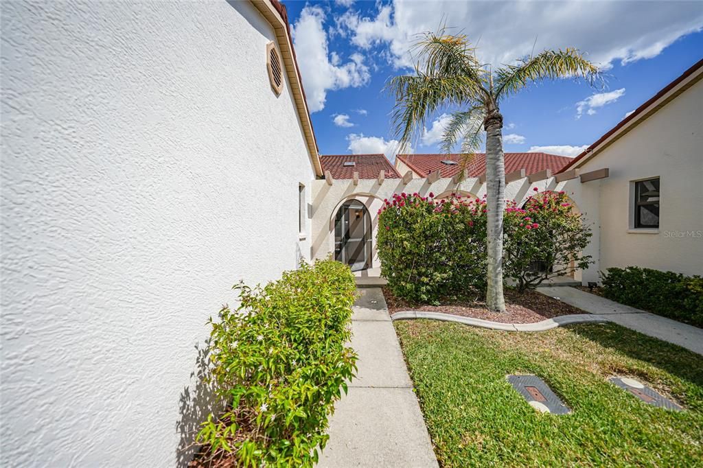 Active With Contract: $259,900 (3 beds, 2 baths, 1631 Square Feet)