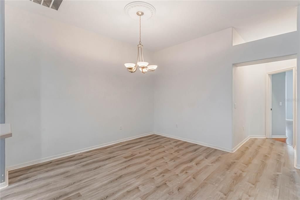 For Sale: $265,000 (2 beds, 2 baths, 1537 Square Feet)