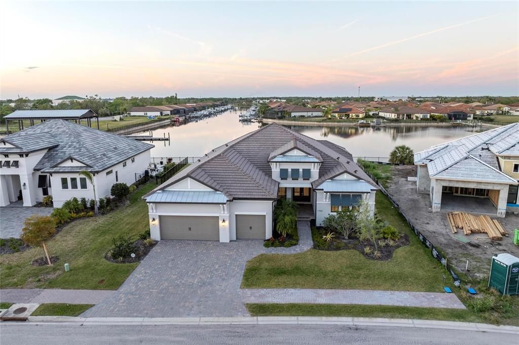 Recently Sold: $1,570,000 (3 beds, 2 baths, 3004 Square Feet)