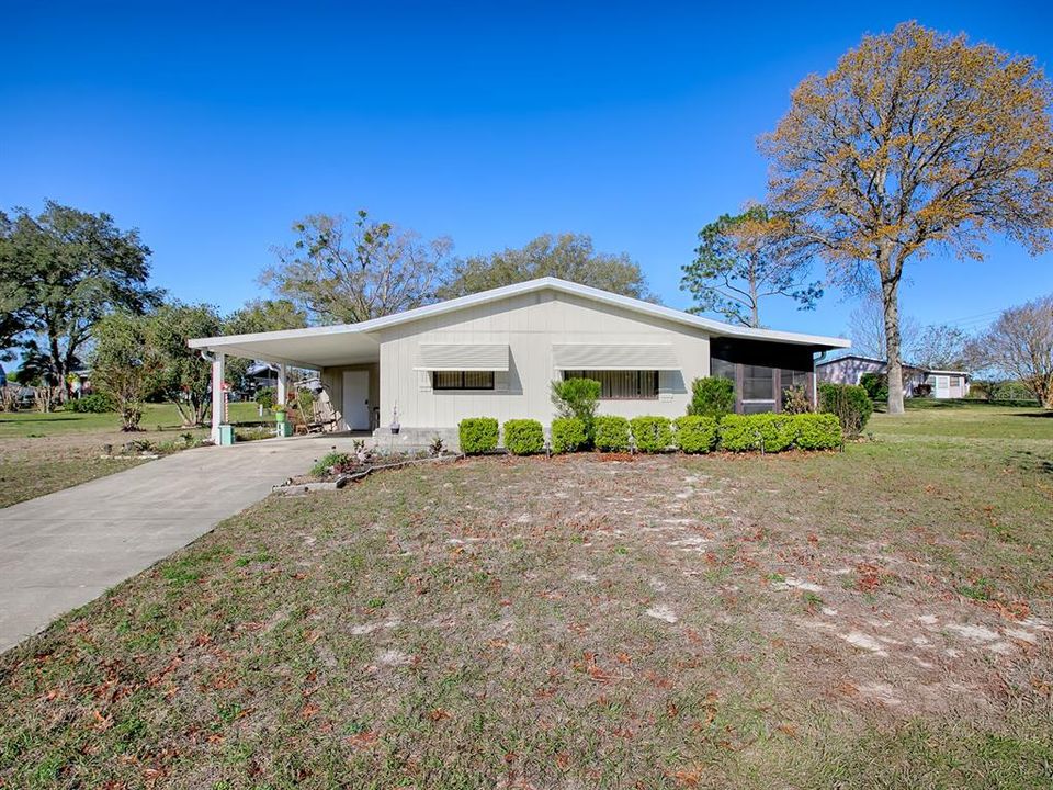 Недавно продано: $149,350 (2 спален, 2 ванн, 1008 Квадратных фут)