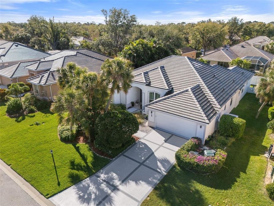 Recently Sold: $735,000 (4 beds, 3 baths, 2589 Square Feet)