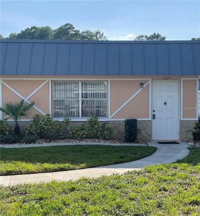 Activo con contrato: $90,000 (1 camas, 1 baños, 779 Pies cuadrados)