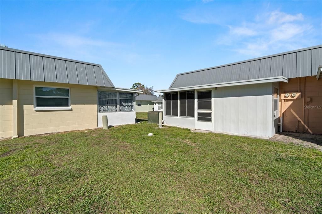 Activo con contrato: $90,000 (1 camas, 1 baños, 779 Pies cuadrados)