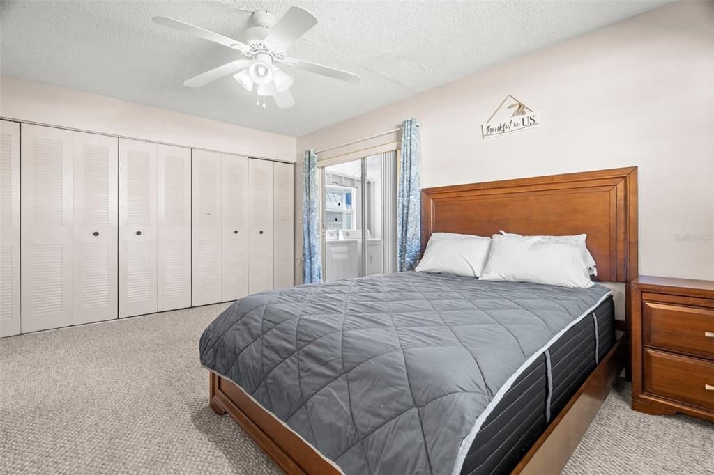 Activo con contrato: $90,000 (1 camas, 1 baños, 779 Pies cuadrados)