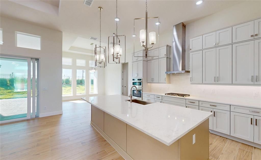 合同活跃: $739,900 (4 贝兹, 3 浴室, 3003 平方英尺)