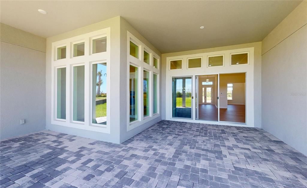 合同活跃: $739,900 (4 贝兹, 3 浴室, 3003 平方英尺)