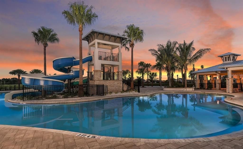 合同活跃: $739,900 (4 贝兹, 3 浴室, 3003 平方英尺)