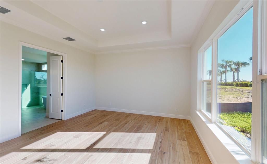 合同活跃: $739,900 (4 贝兹, 3 浴室, 3003 平方英尺)