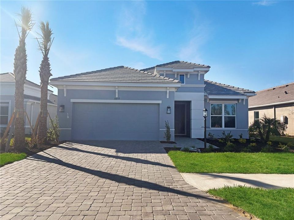 Recently Sold: $767,497 (3 beds, 3 baths, 2275 Square Feet)