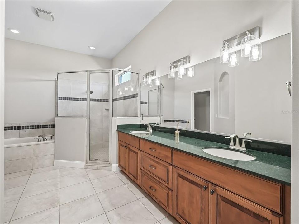 待售: $1,175,000 (3 贝兹, 2 浴室, 2551 平方英尺)