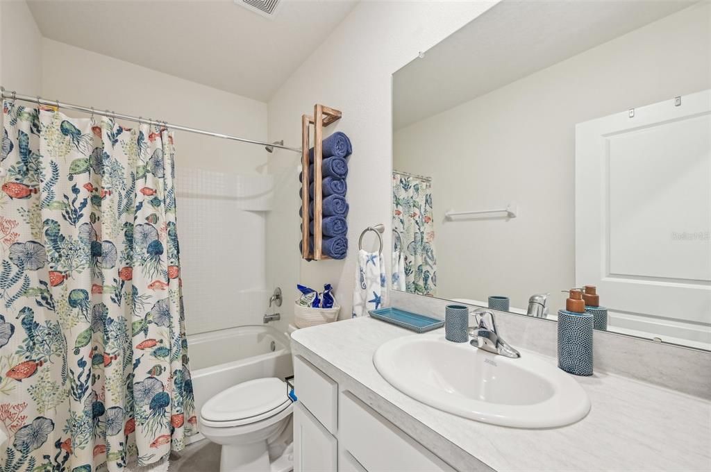 For Sale: $289,999 (3 beds, 2 baths, 1695 Square Feet)