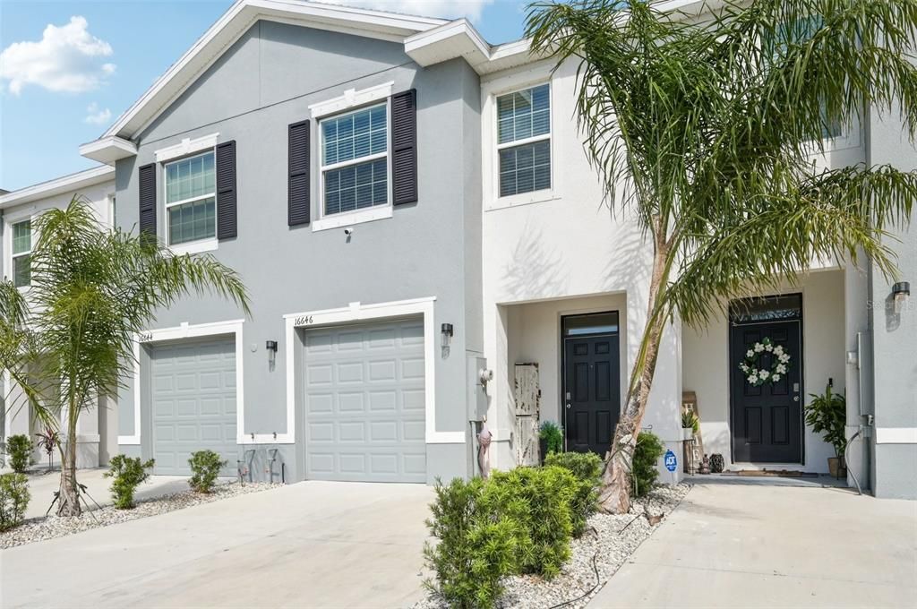 For Sale: $289,999 (3 beds, 2 baths, 1695 Square Feet)