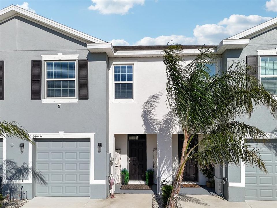 For Sale: $289,999 (3 beds, 2 baths, 1695 Square Feet)