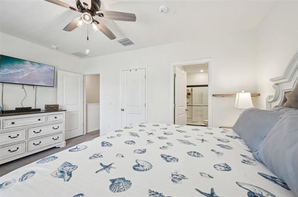 For Sale: $289,999 (3 beds, 2 baths, 1695 Square Feet)