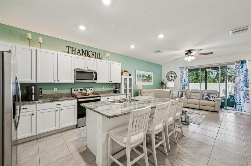 For Sale: $289,999 (3 beds, 2 baths, 1695 Square Feet)