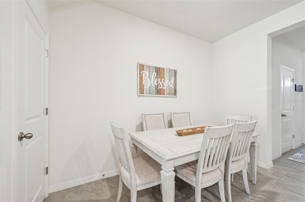 For Sale: $289,999 (3 beds, 2 baths, 1695 Square Feet)