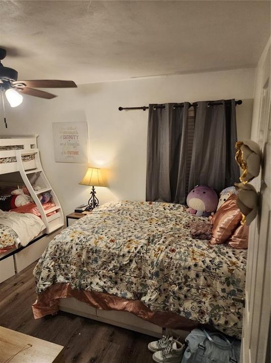 For Sale: $305,000 (3 beds, 1 baths, 1244 Square Feet)