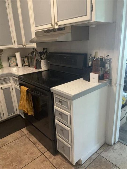 For Sale: $305,000 (3 beds, 1 baths, 1244 Square Feet)