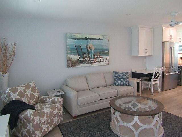 For Rent: $3,200 (1 beds, 1 baths, 754 Square Feet)