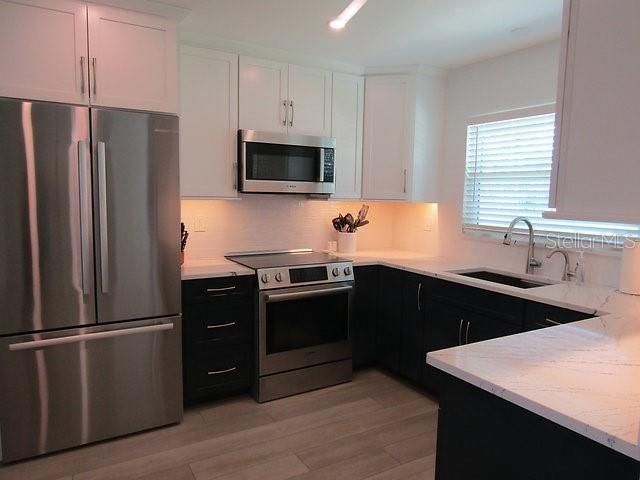 For Rent: $3,200 (1 beds, 1 baths, 754 Square Feet)