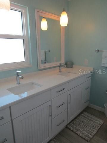 For Rent: $3,200 (1 beds, 1 baths, 754 Square Feet)