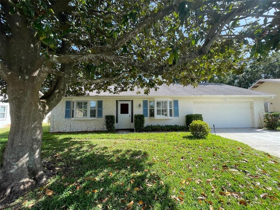 Recientemente alquilado: $2,350 (2 camas, 2 baños, 1441 Pies cuadrados)