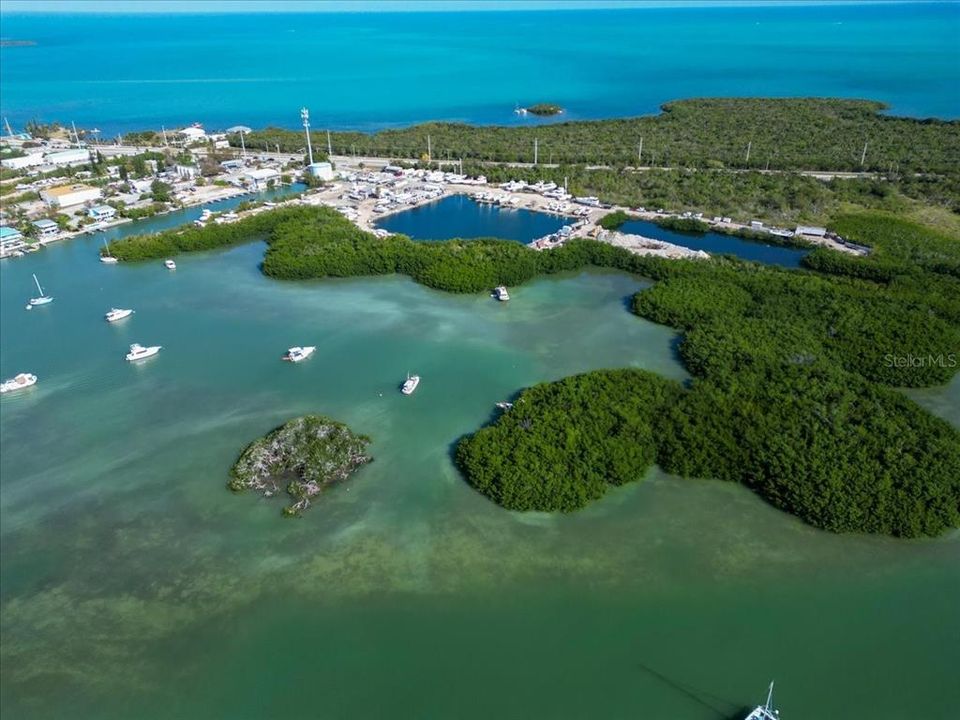 На продажу: $13,000,000 (0 спален, 0 ванн, 0 Квадратных фут)