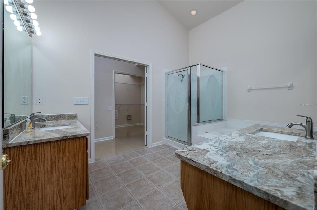 Active With Contract: $390,000 (4 beds, 2 baths, 1956 Square Feet)