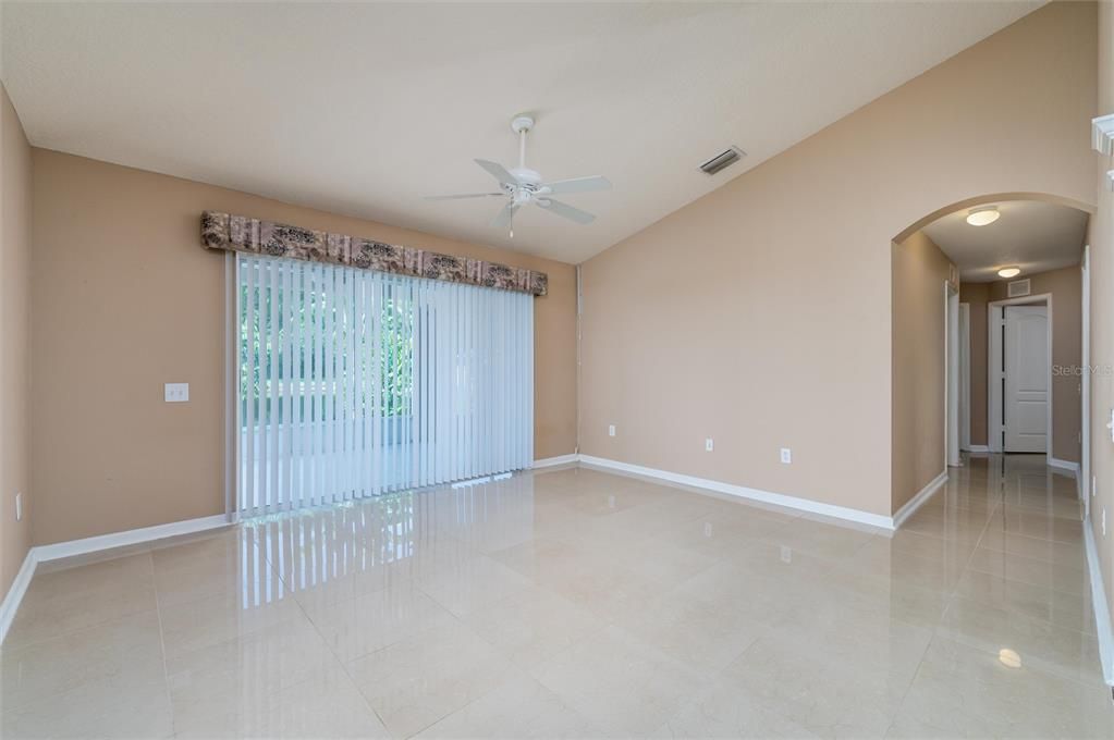 Active With Contract: $390,000 (4 beds, 2 baths, 1956 Square Feet)