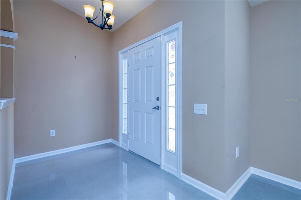 Active With Contract: $390,000 (4 beds, 2 baths, 1956 Square Feet)