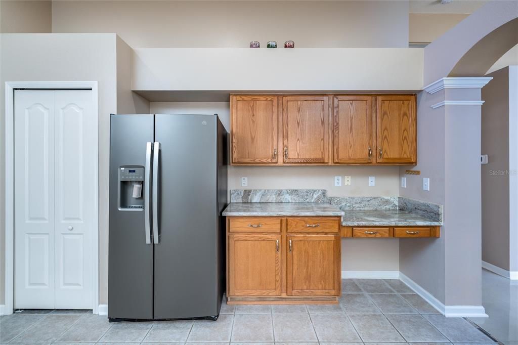 Active With Contract: $390,000 (4 beds, 2 baths, 1956 Square Feet)