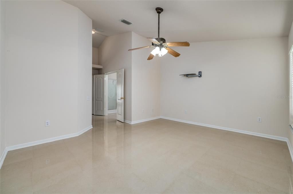 Active With Contract: $390,000 (4 beds, 2 baths, 1956 Square Feet)