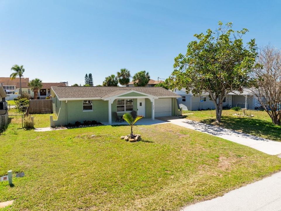 最近售出: $237,500 (3 贝兹, 2 浴室, 1392 平方英尺)