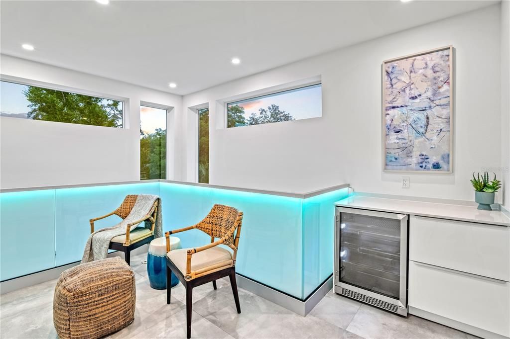 На продажу: $2,349,000 (6 спален, 6 ванн, 3500 Квадратных фут)