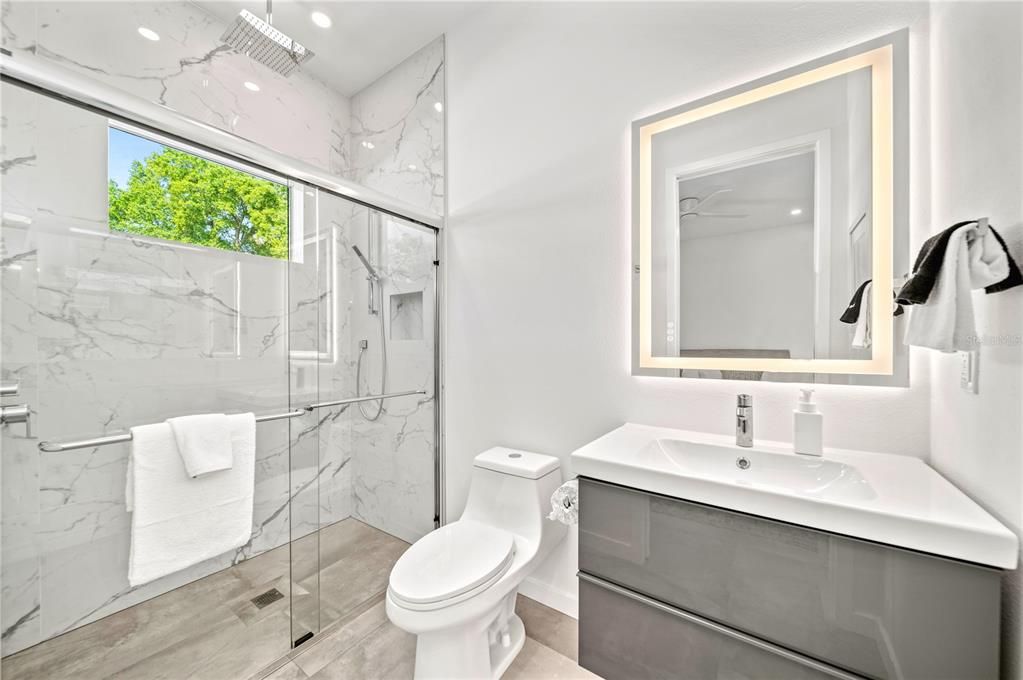 На продажу: $2,349,000 (6 спален, 6 ванн, 3500 Квадратных фут)