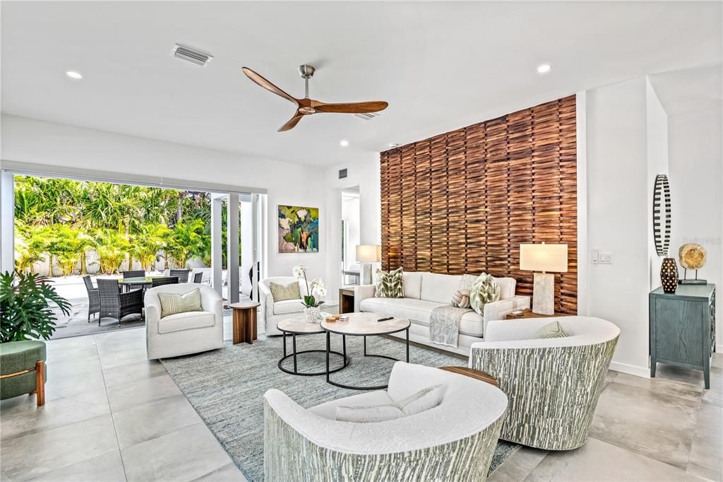 На продажу: $2,349,000 (6 спален, 6 ванн, 3500 Квадратных фут)